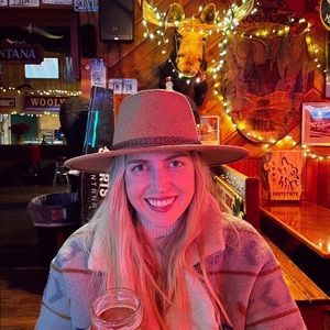 Meet your Posher, Veronica